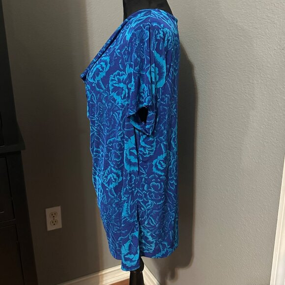 Jaclyn Smith Collection Womens Blouse 1X Blue Floral Cowl Neck Stretch Modern - Picture 7 of 10